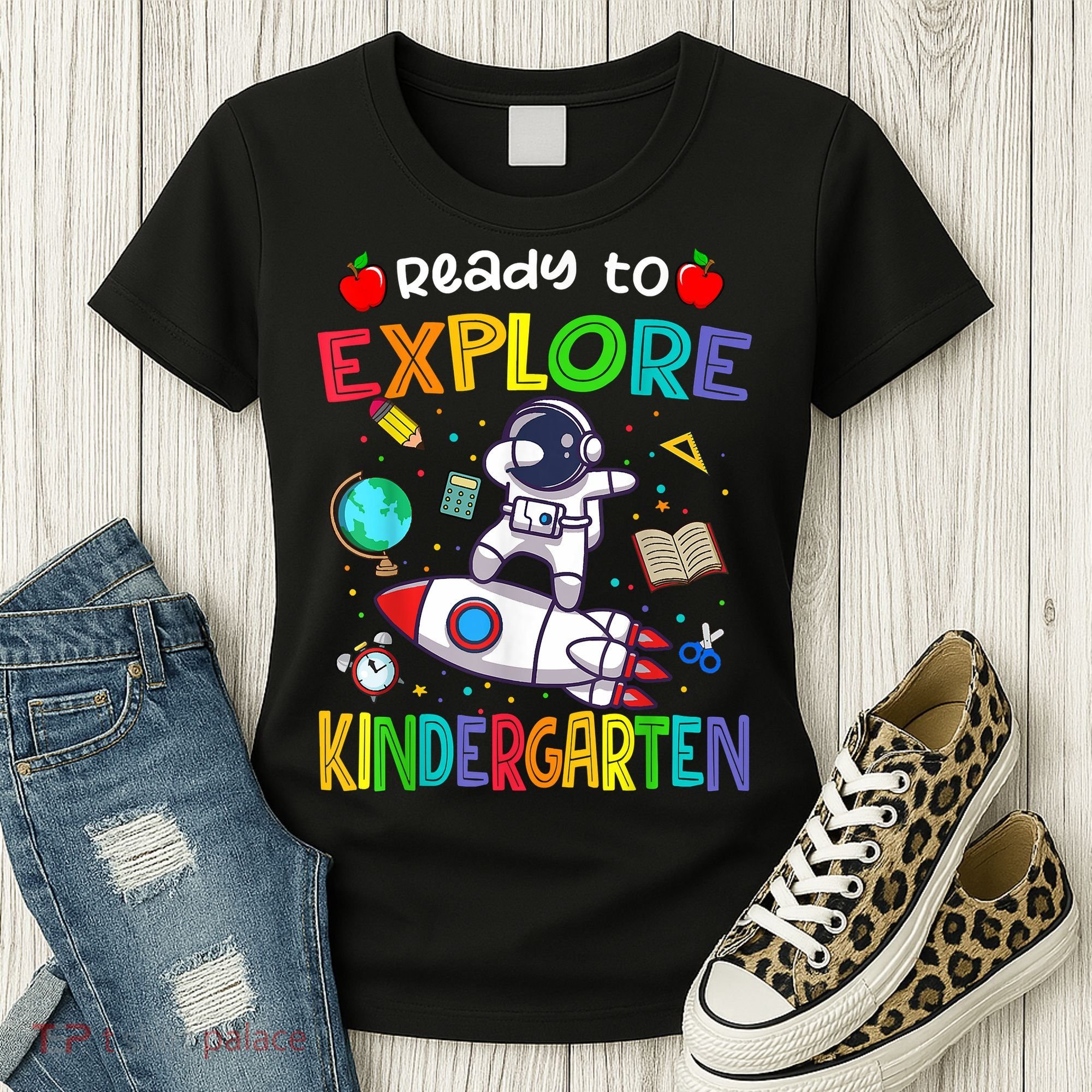 Astronaut Back To School Ready To Explore Kindergarten Women's T-Shirt