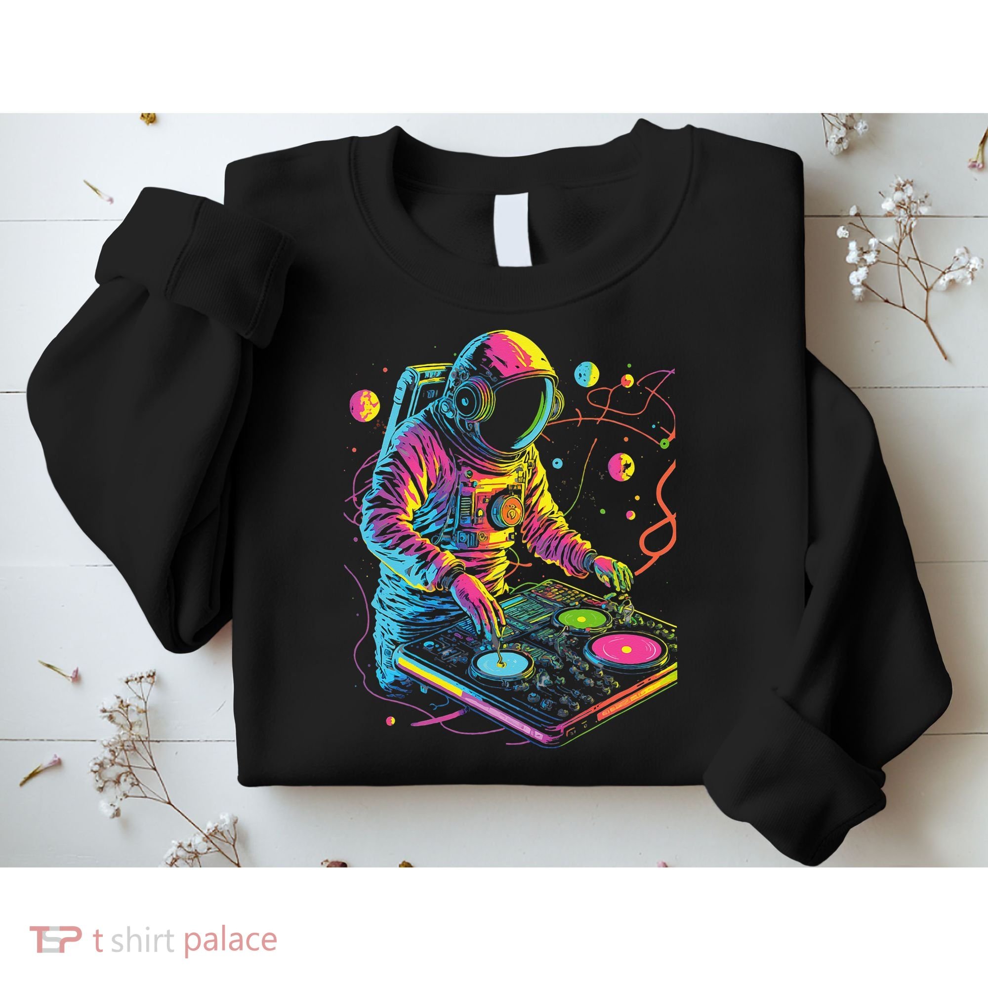 Astronaut DJ Record Techno Music Cool Astronauts Space Sweatshirt