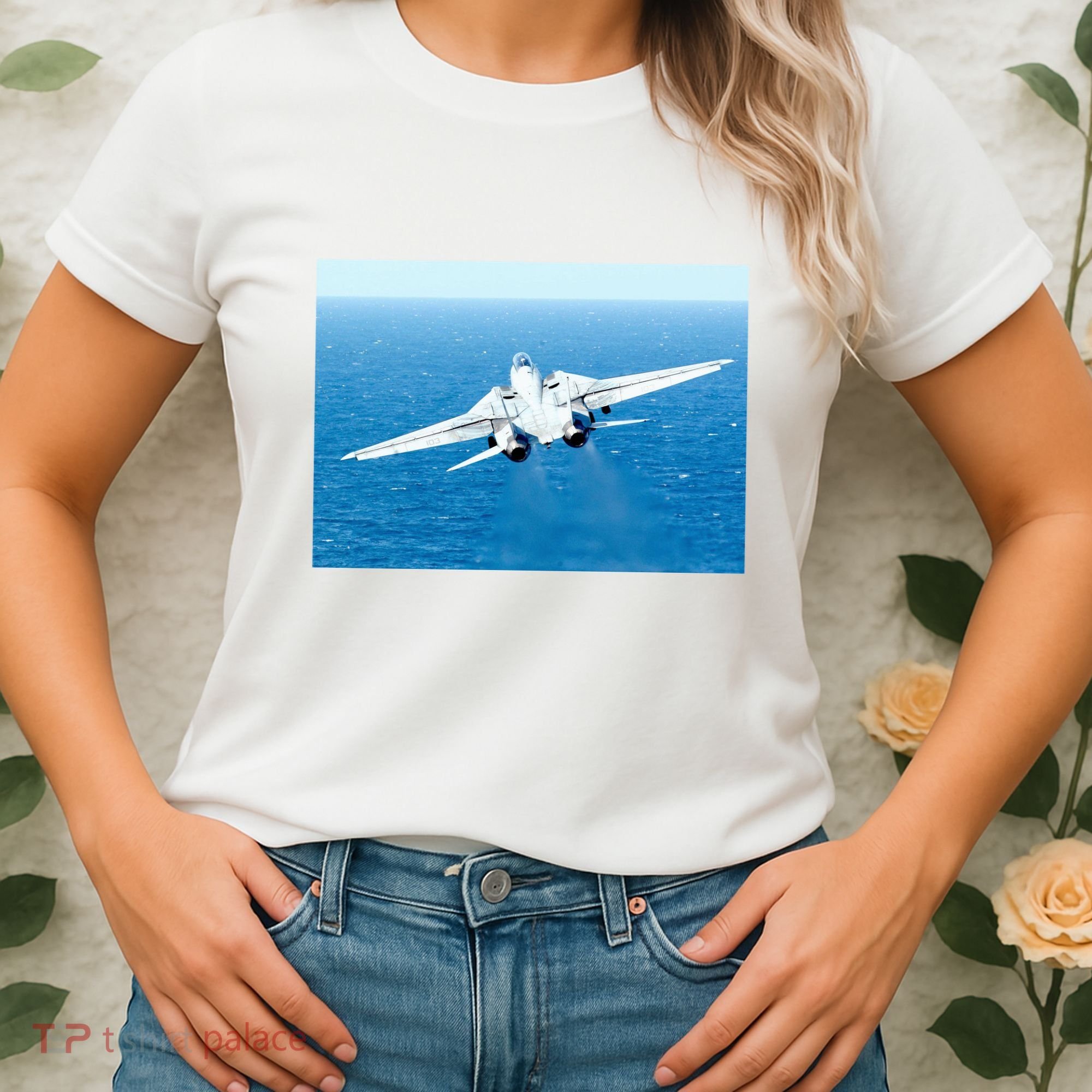 An F14d Tomcat From The Tomcatters Of Fighter Squadron Three One (Vf 31) Women's T-Shirt
