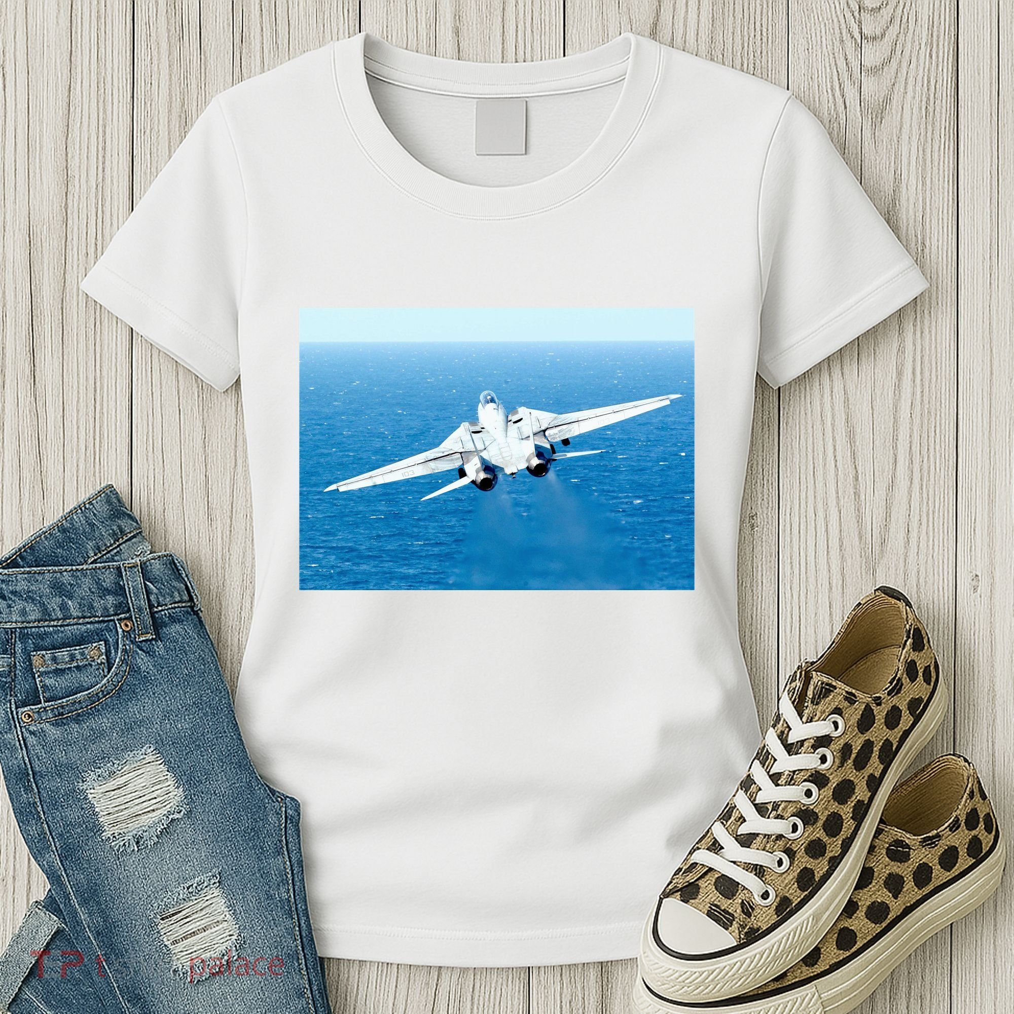 An F14d Tomcat From The Tomcatters Of Fighter Squadron Three One (Vf 31) Women's T-Shirt