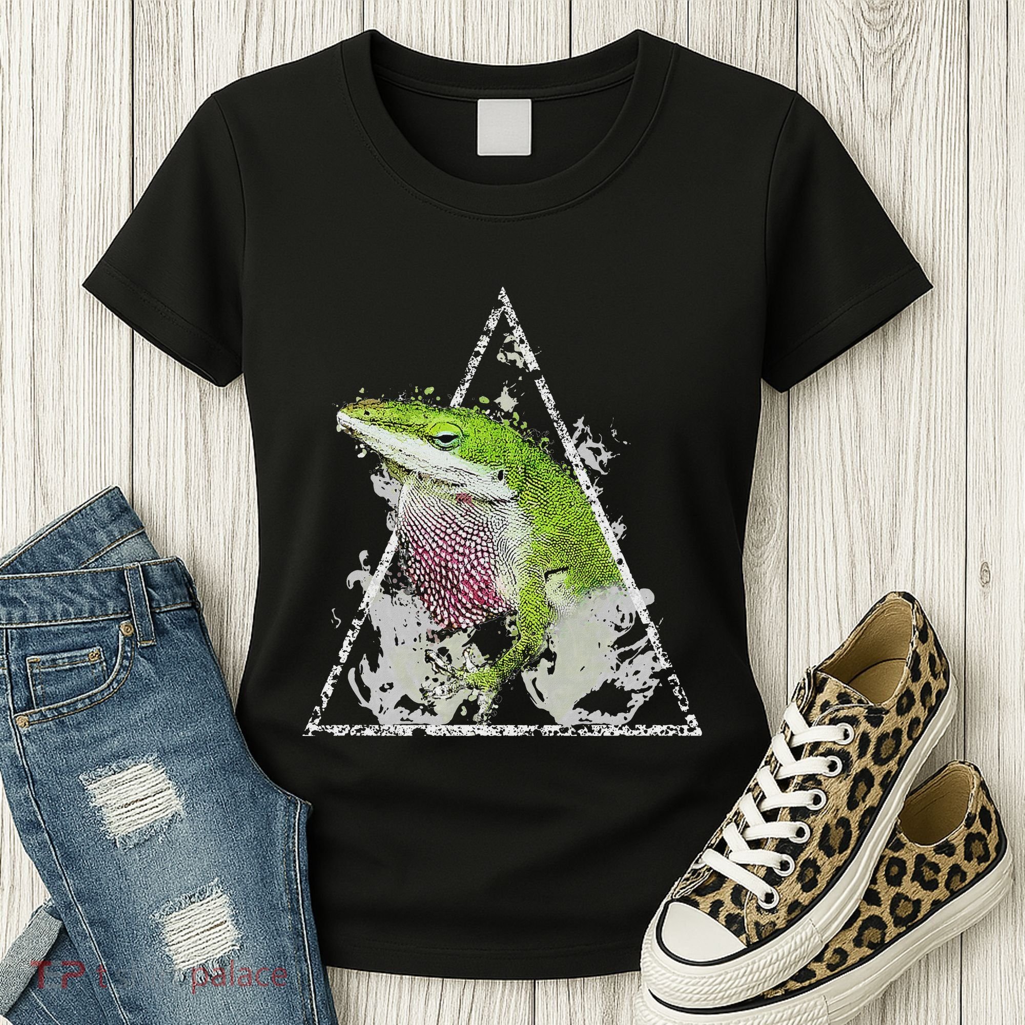 Anole Green Lizard Pet Anoles Reptile Smoke Women's T-Shirt