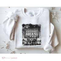 Aliens Group Photo Entering Area 51 Funny Ufo Uap Conspiracy Sweatshirt thumb 2