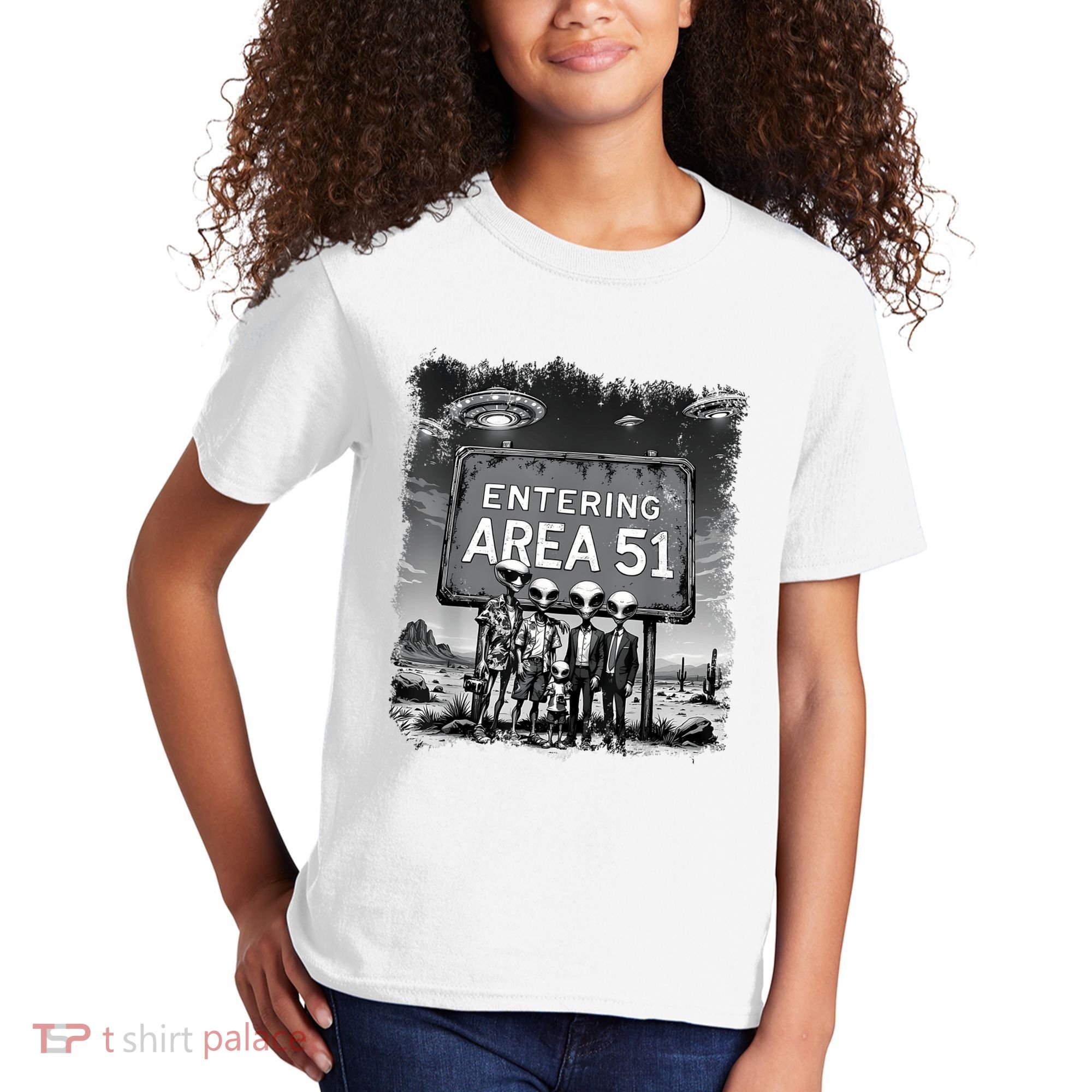 Aliens Group Photo Entering Area 51 Funny Ufo Uap Conspiracy Kids T-Shirt