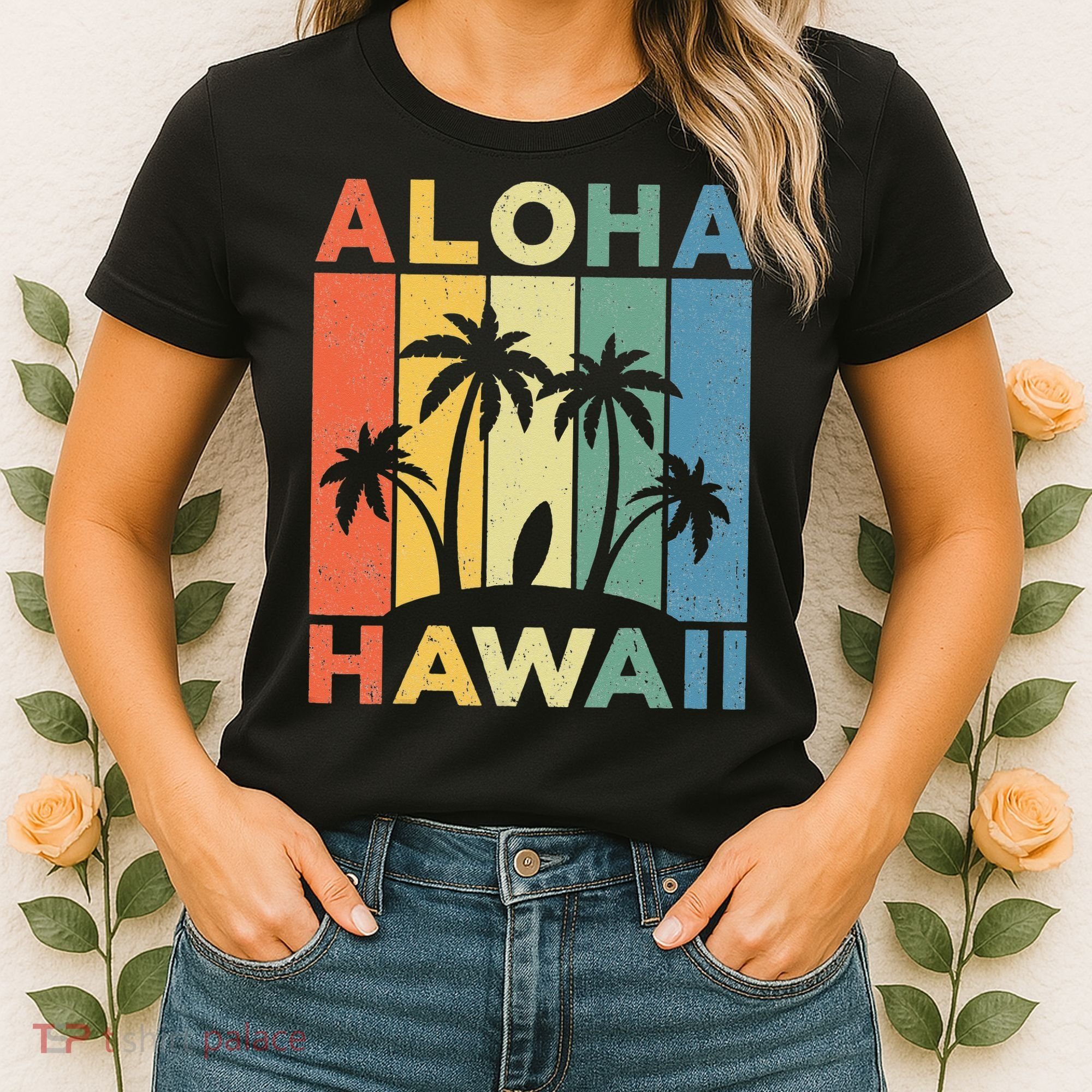 Aloha Hawaii Hawaiian Island Palm Beach Surfboard Surf Women's T-Shirt