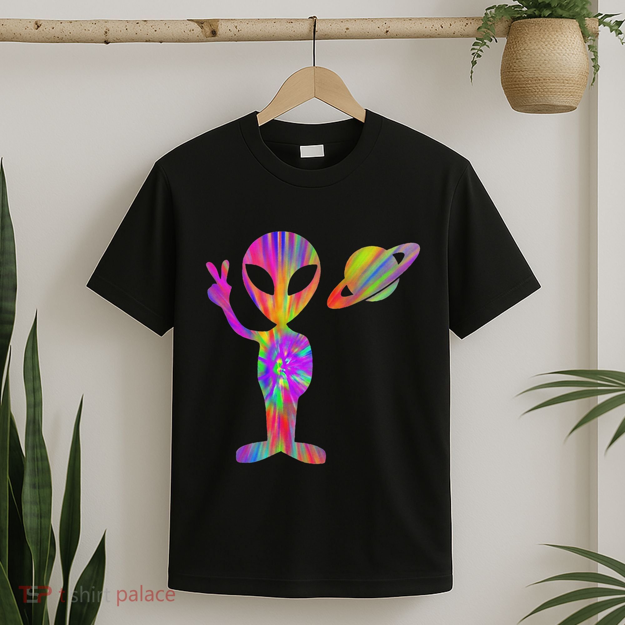 Alien Hippie Saturn Silhouette I Aliens Ufo Roswell Tie Dye T-Shirt