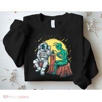Alien Inking Astronaut Ink Funny Tattoo Artist Sweatshirt thumb 2