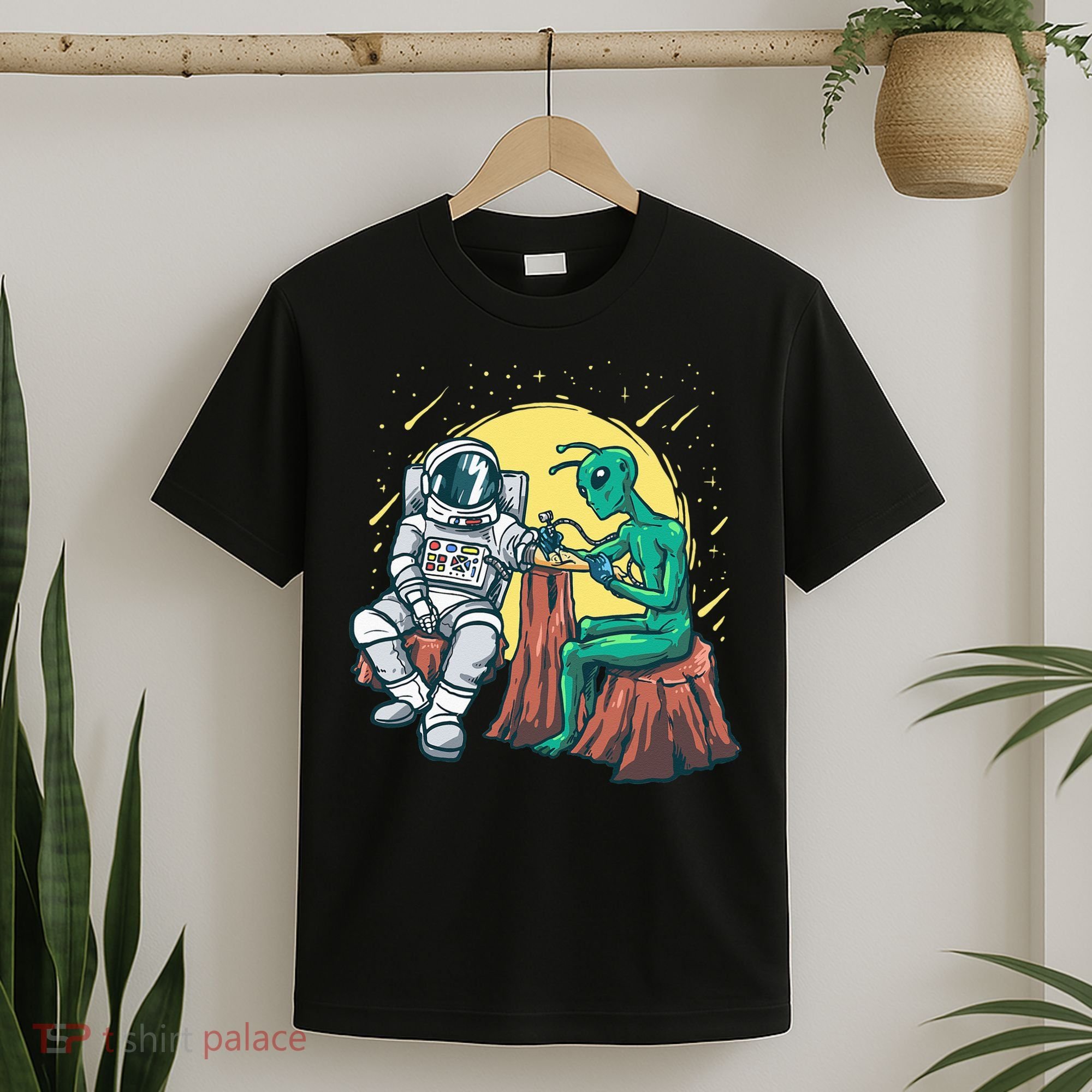 Alien Inking Astronaut Ink Funny Tattoo Artist T-Shirt