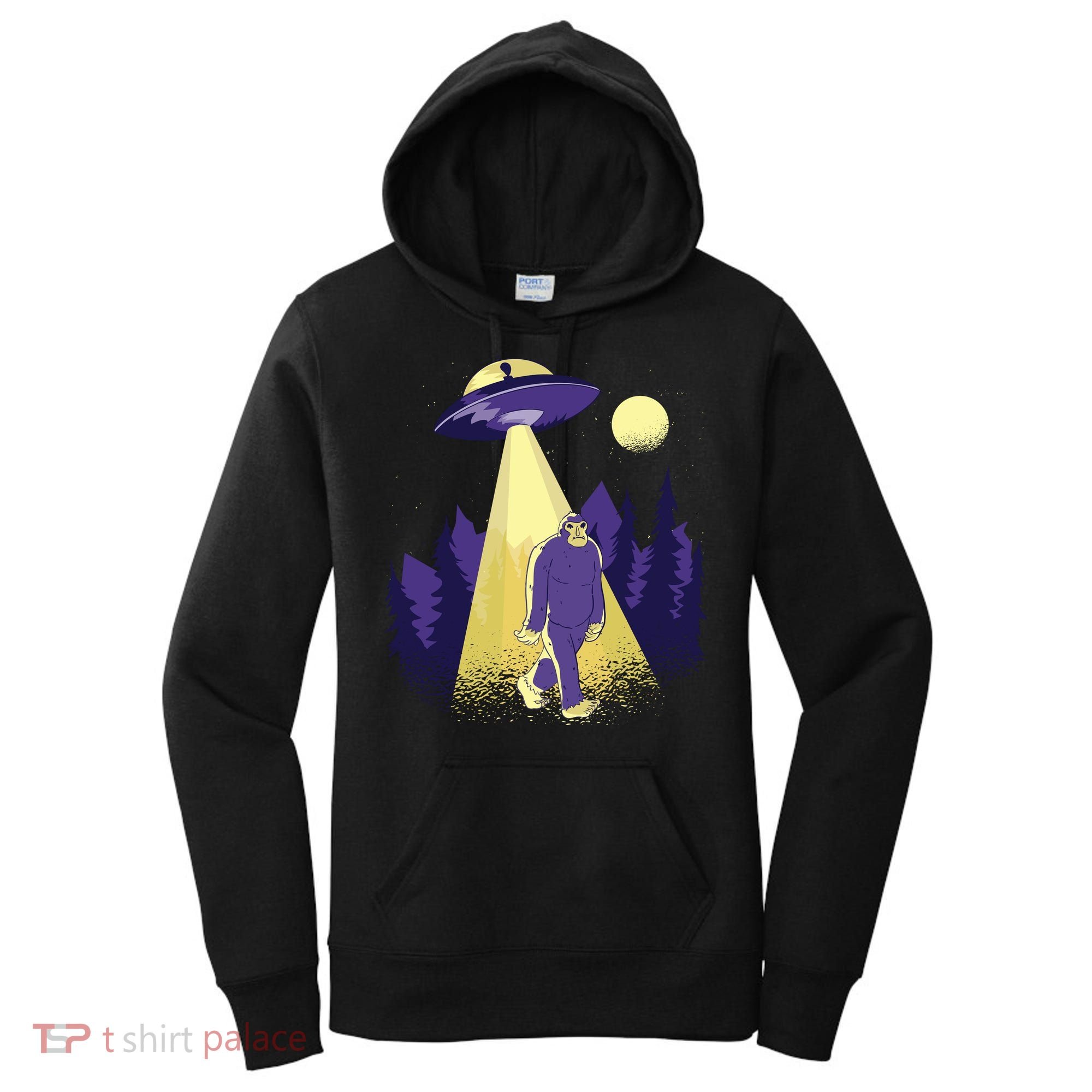 Aliens Kidnapping Bigfoot Women's Hoodie