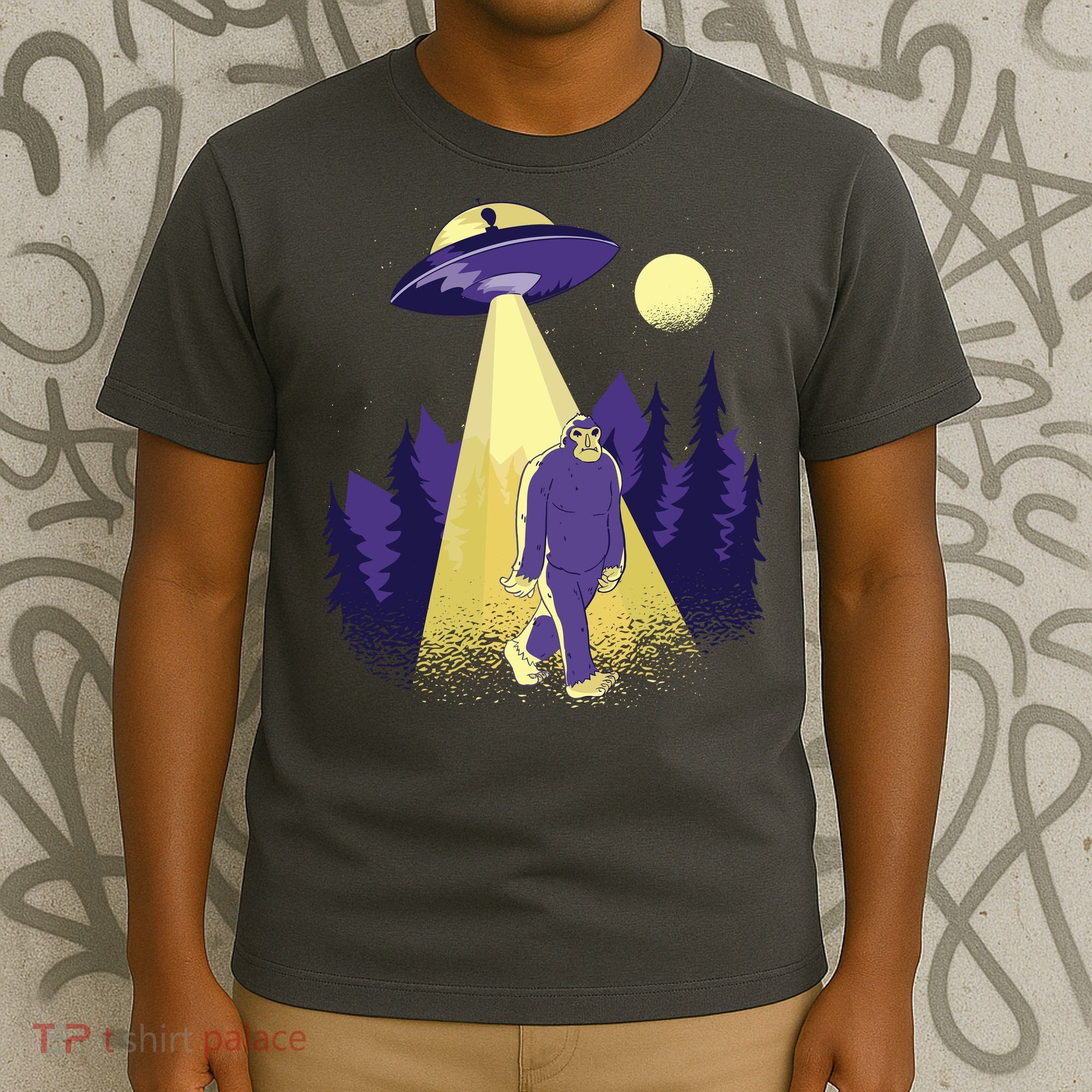 Aliens Kidnapping Bigfoot T-Shirt