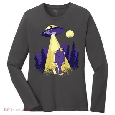 Aliens Kidnapping Bigfoot Women's Long Sleeve Shirt