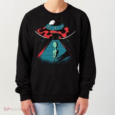 Alien Entering UFO Women's Sweatshirt