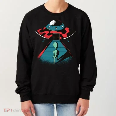 Alien Entering UFO Women's Sweatshirt