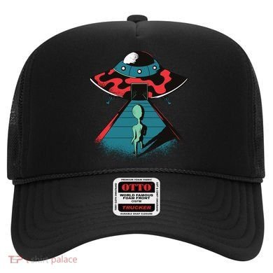Alien Entering UFO Hat