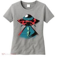 Alien Entering UFO Women's T-Shirt thumb 0