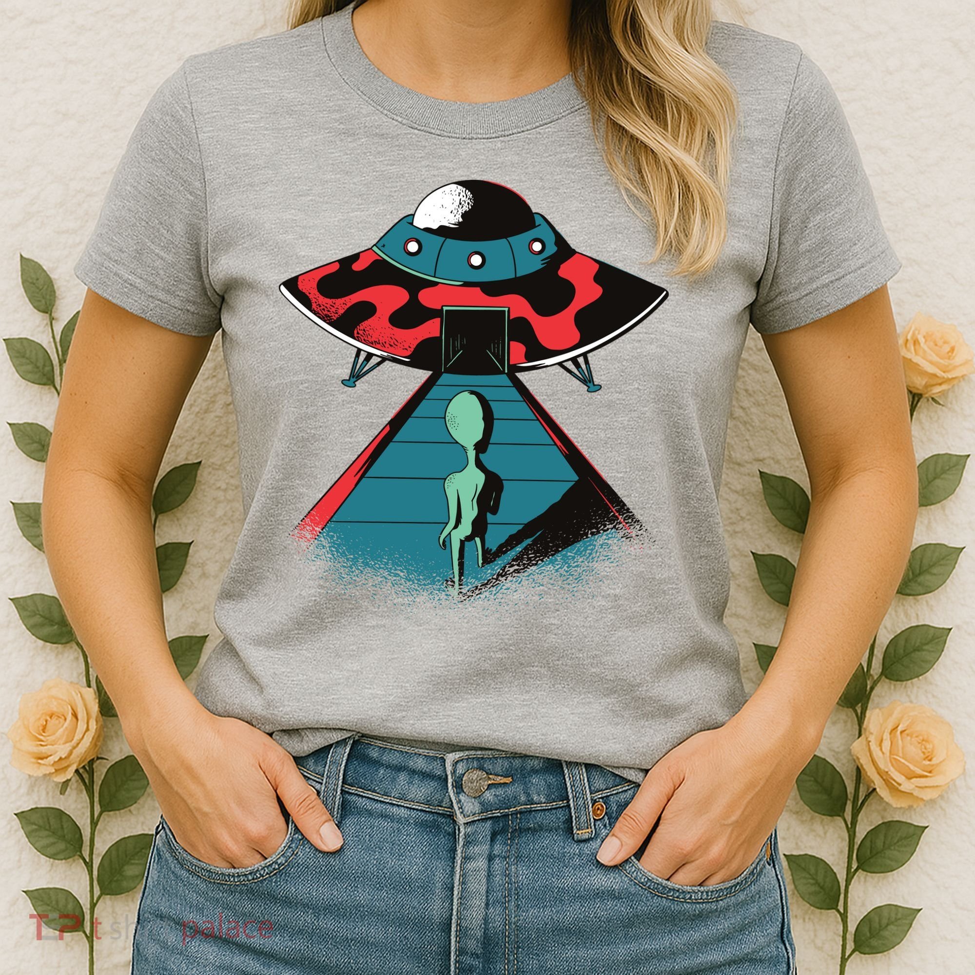 Alien Entering UFO Women's T-Shirt