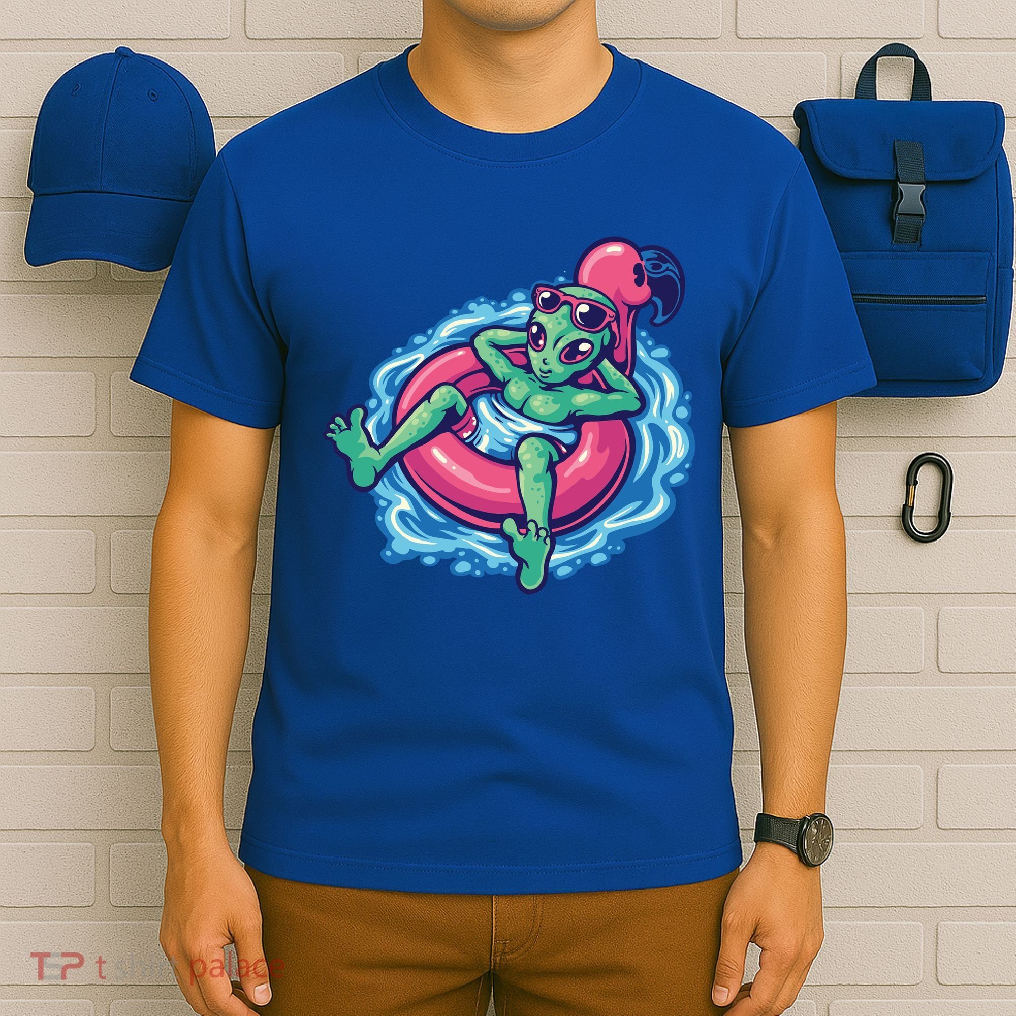 Alien On Flamingo Floaty Funny T-Shirt