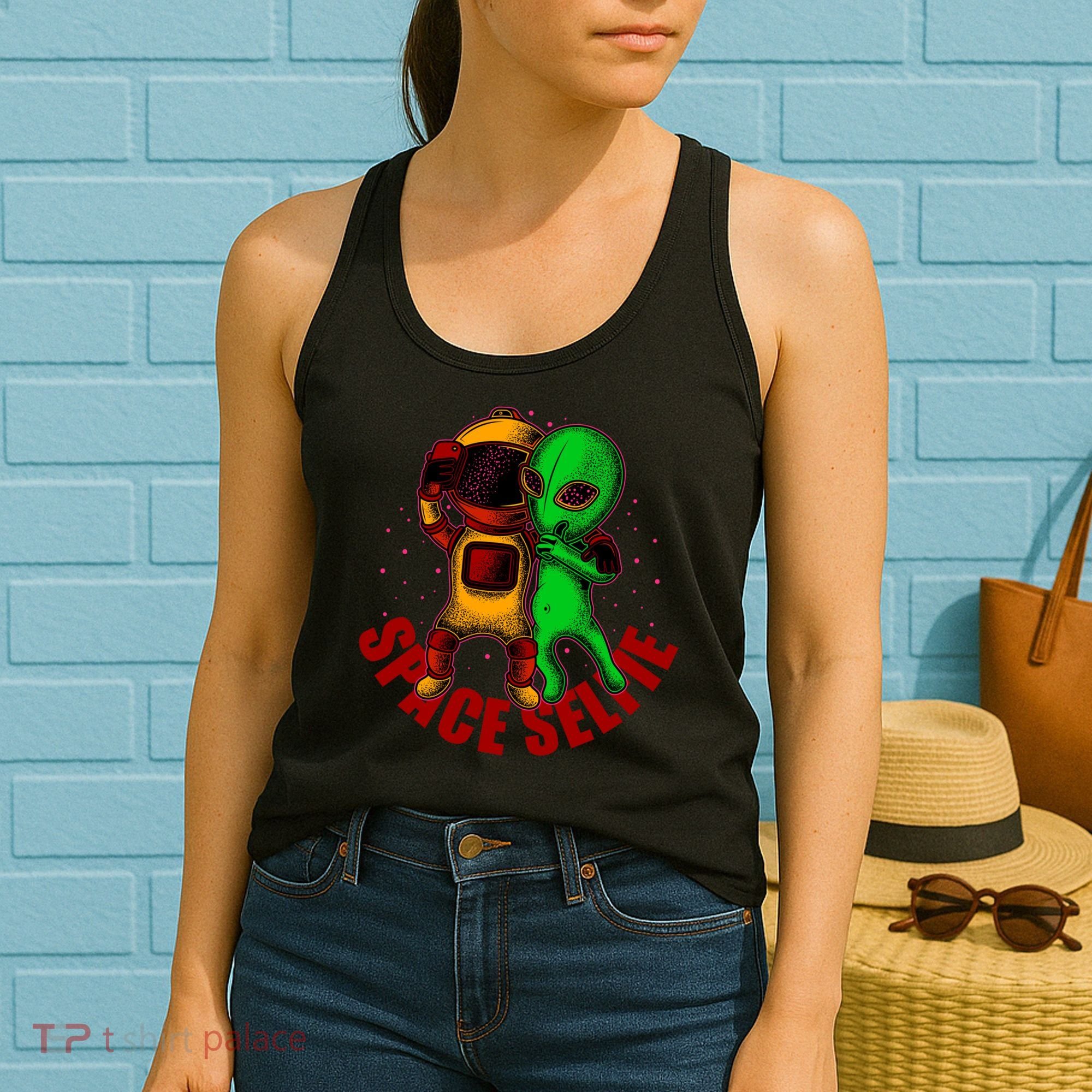 Alien Space Selfie Women's Tank Top