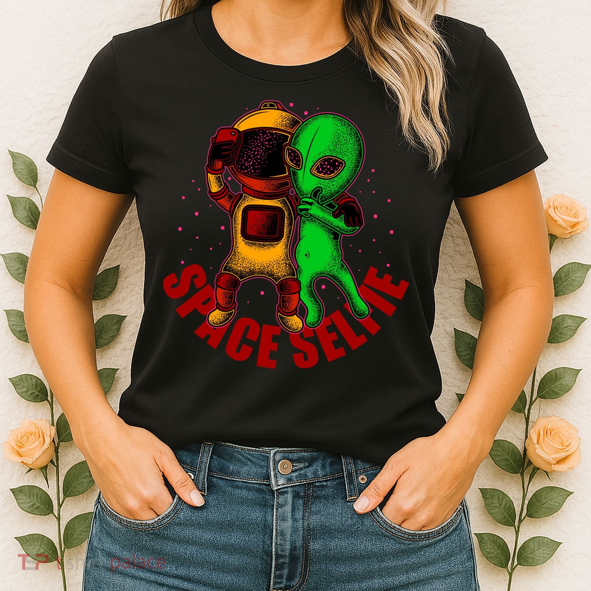 Alien Space Selfie Women's T-Shirt