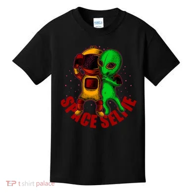 Alien Space Selfie Kids T-Shirt