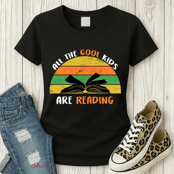 All The Cool Kids Are Reading Women's T-Shirt