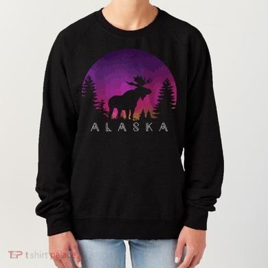 Alaska Moose Borealis Alaskan Landscape Women's Sweatshirt