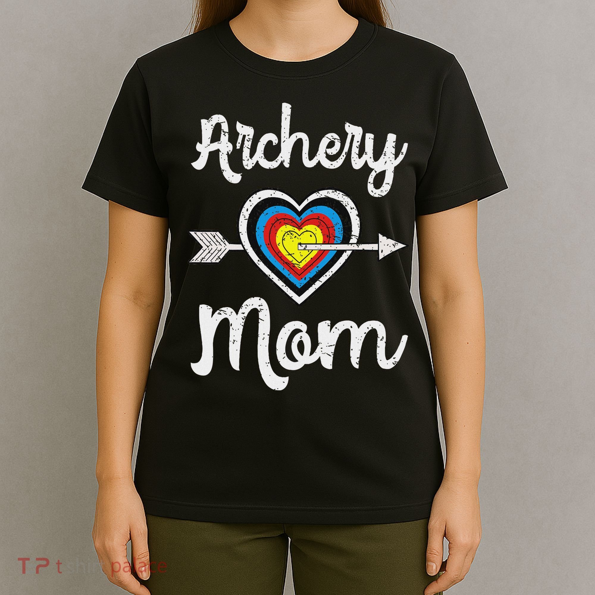 Archery Mom Bowwoman Archer Mother's Day Bowhunter Arrow T-Shirt