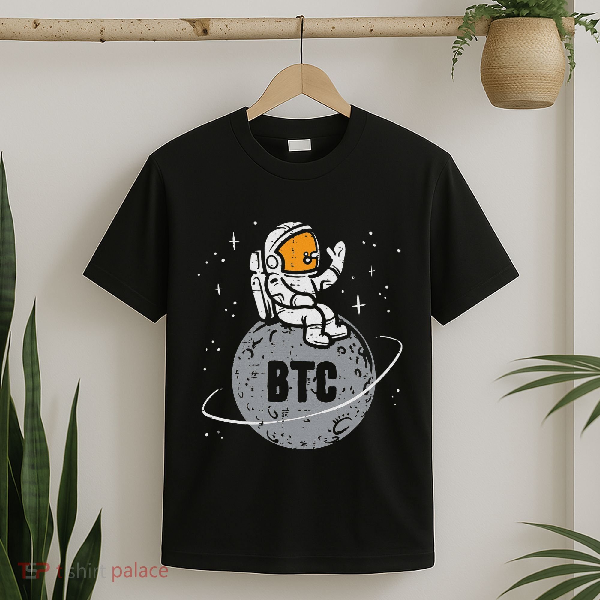 Astronaut Moon Btc Bitcoin Crypto Cryptocurrency T-Shirt