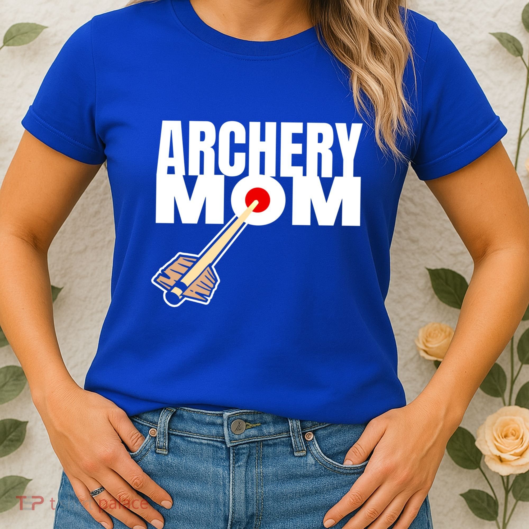 Archery Mom Crossbow Hunting Mother Gift Women's T-Shirt