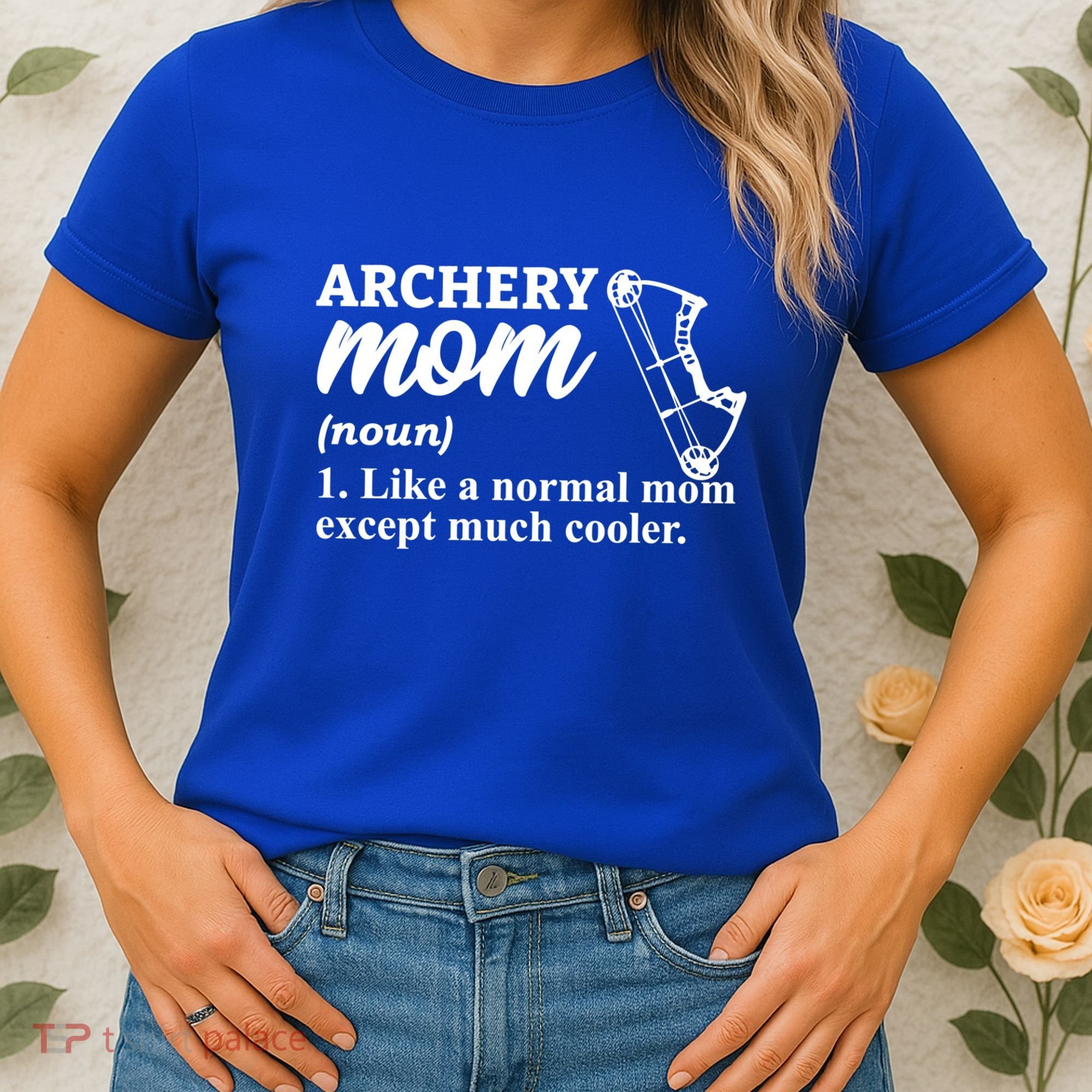 Archery Mom Definition Arrow Bow Hunting Gift Women's T-Shirt