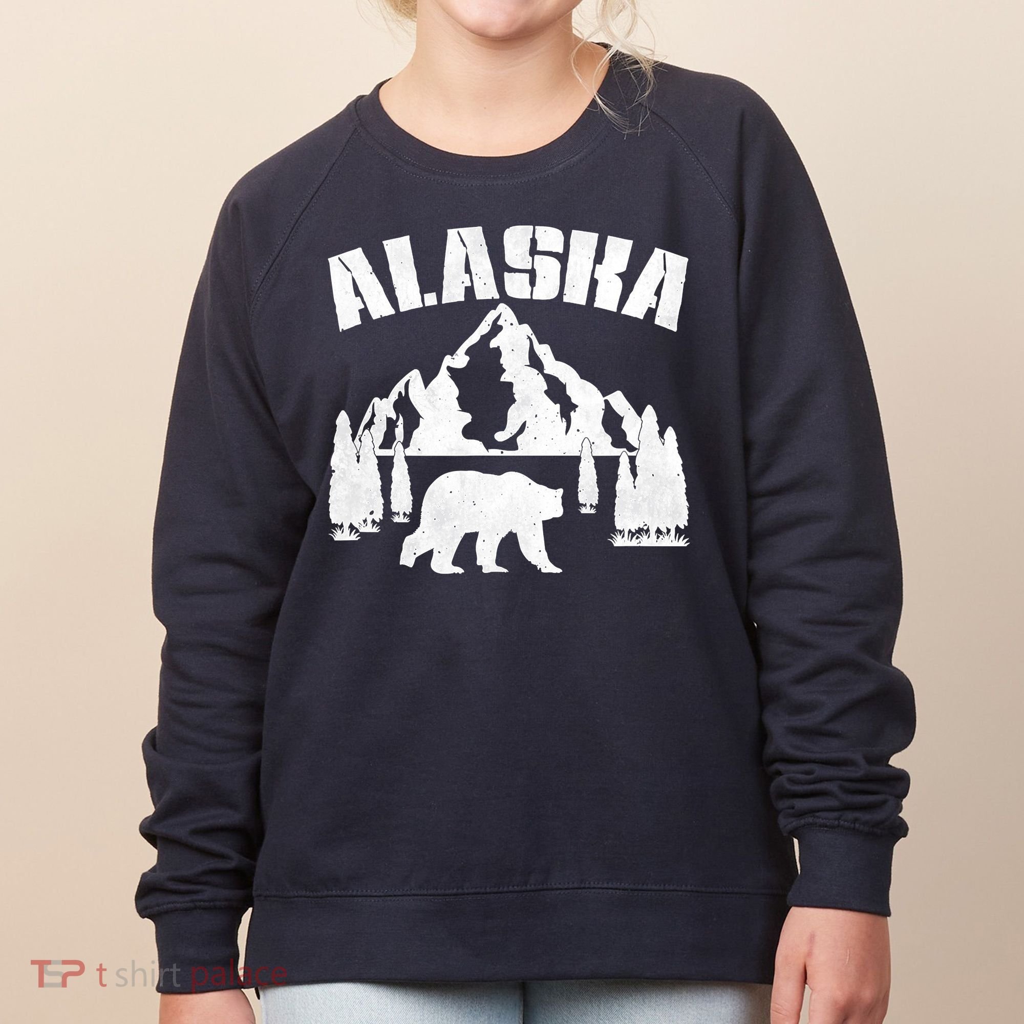 Alaska Mountains Forest Hunting Usa Women's Sweatshirt