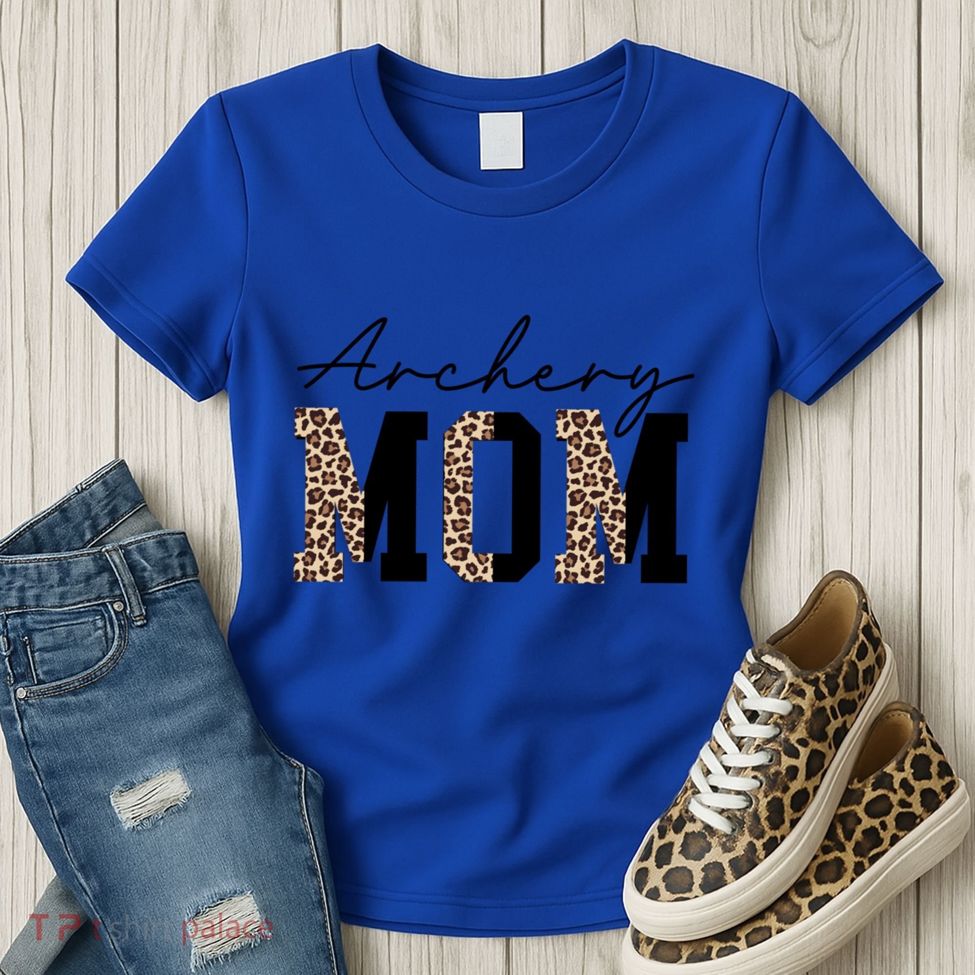 Archery Mom Leopard Archer Archery Mama Proud Parent Hunter Gift Women's T-Shirt