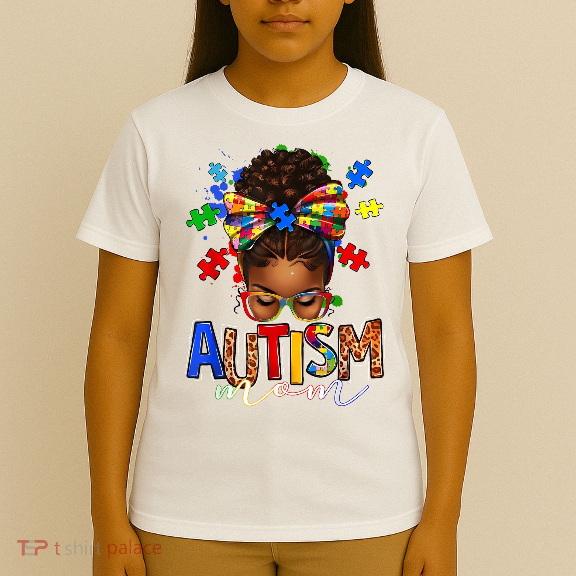 Autism Mom Messy Bun Black Women Autism Awareness Puzzle T-Shirt