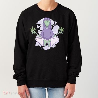 Alien Meditating Weed Women's Sweatshirt