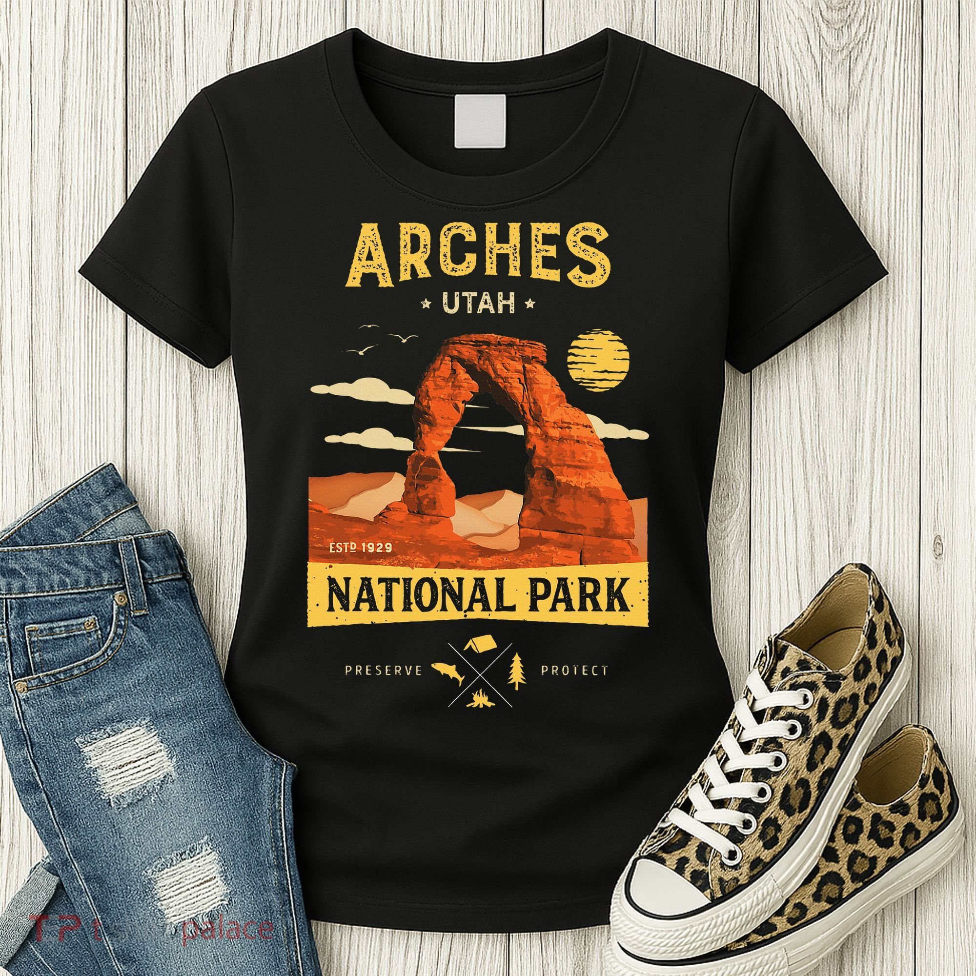 Arches National Park Delicate Arch Women's T-Shirt
