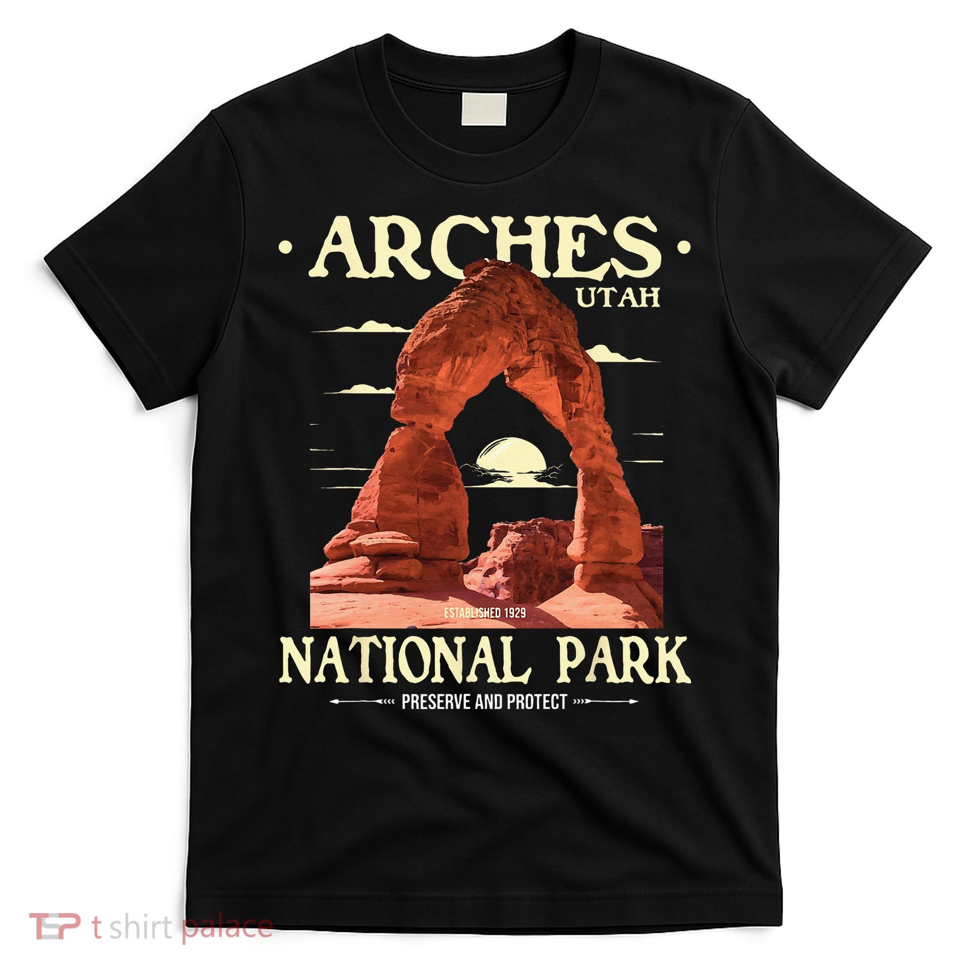 Arches National Park Retro Hiking & Camping Lover T-Shirt