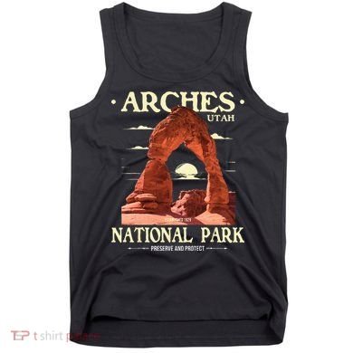 Arches National Park Retro Hiking & Camping Lover Tank Top