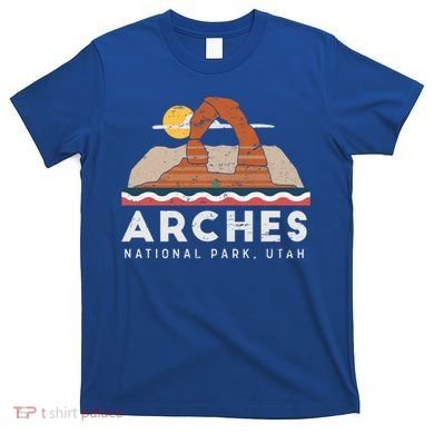 Arches National Park Cool Gift T-Shirt