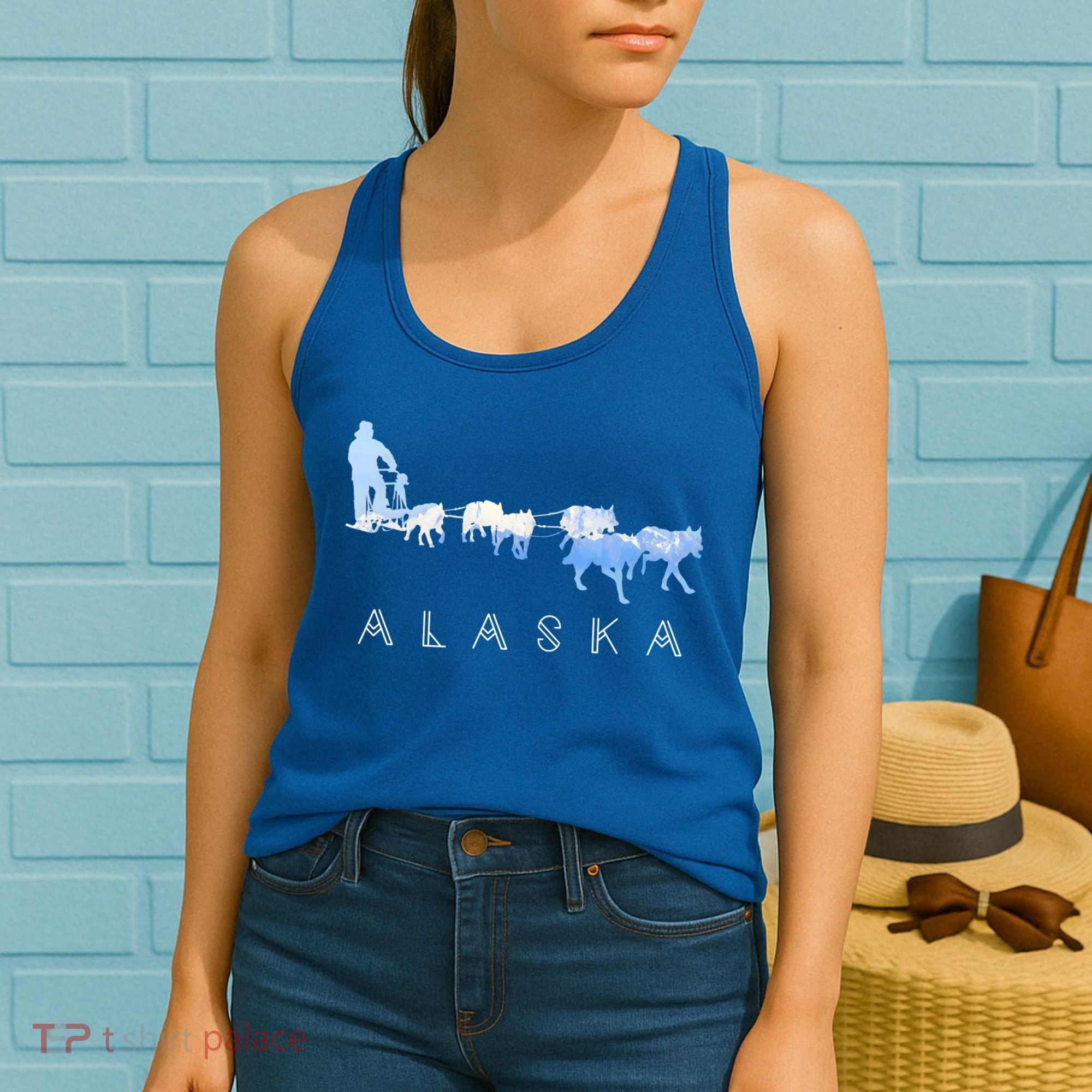 Alaska Sled Dogs Mushing Gift Sled Dog Team Snow Mountain Scene Gift Women's Tank Top