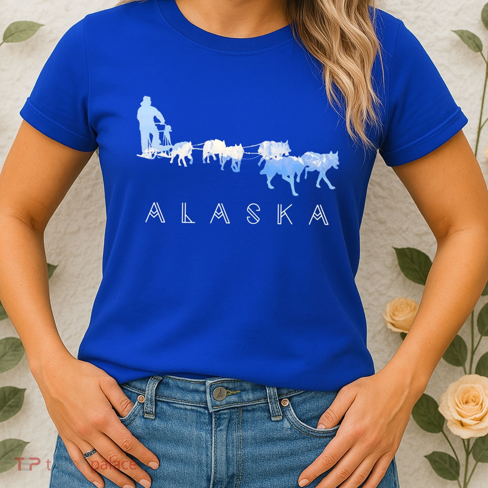 Alaska Sled Dogs Mushing Gift Sled Dog Team Snow Mountain Scene Gift Women's T-Shirt