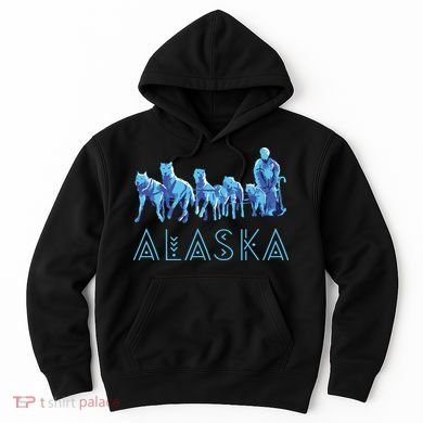 Alaska Sled Dogs Mushing Team Snow Sledding Mountain Scene Hoodie