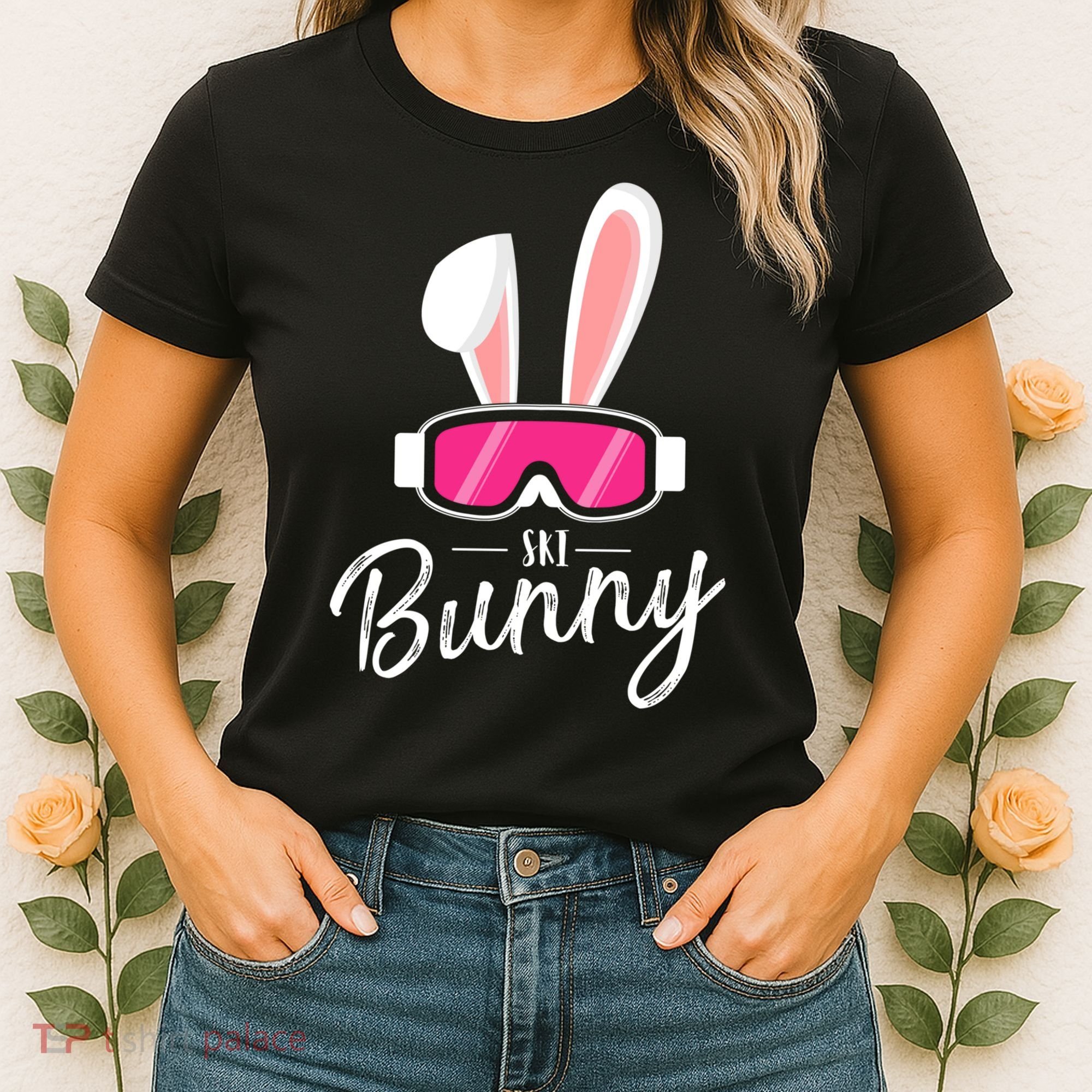 Apres Ski Funny Women Party Outfit Ski Bunny For Wintersport Women's T-Shirt