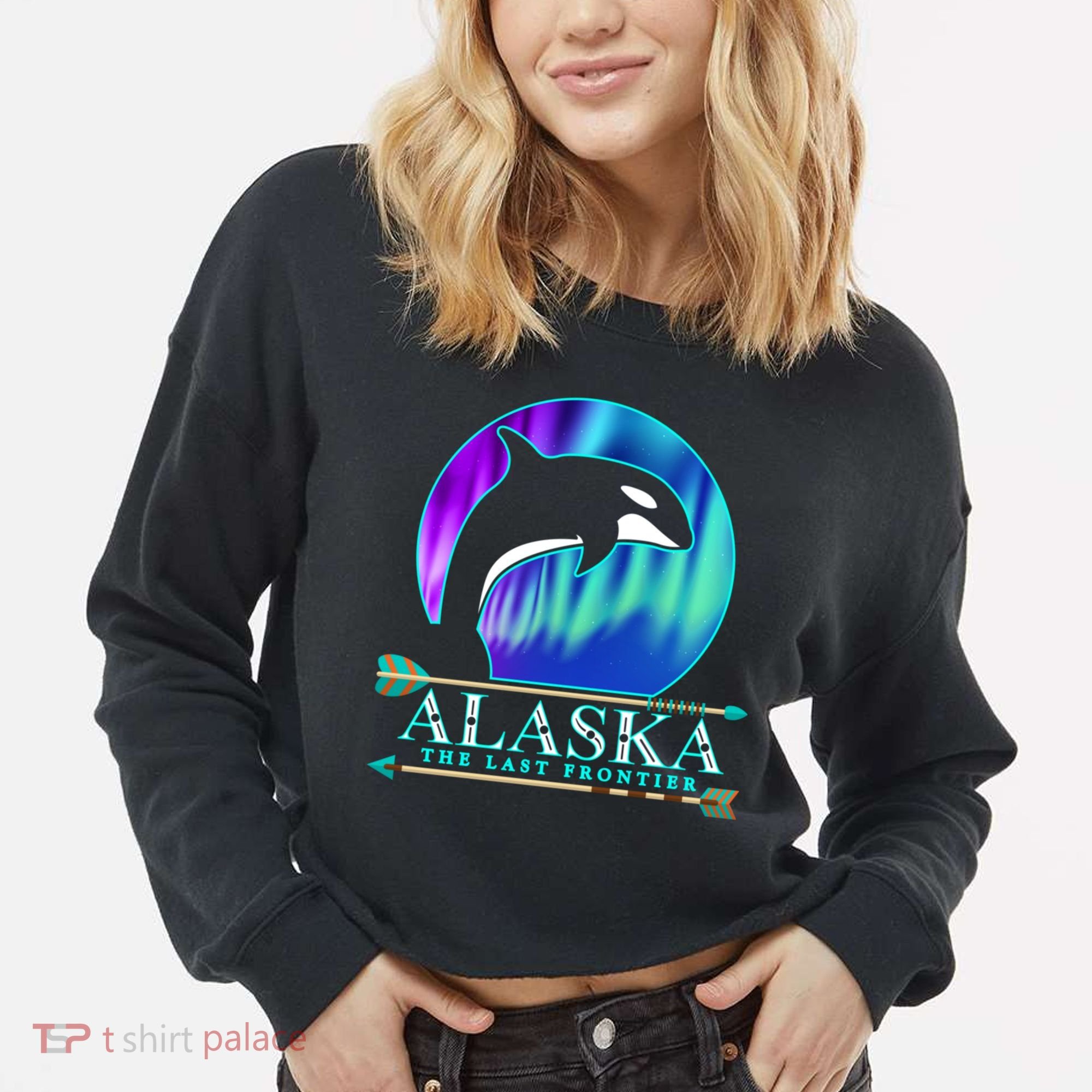 Alaska State Pride Alaska Northern Lights Alaskan Orca Whale Cropped Pullover Crew