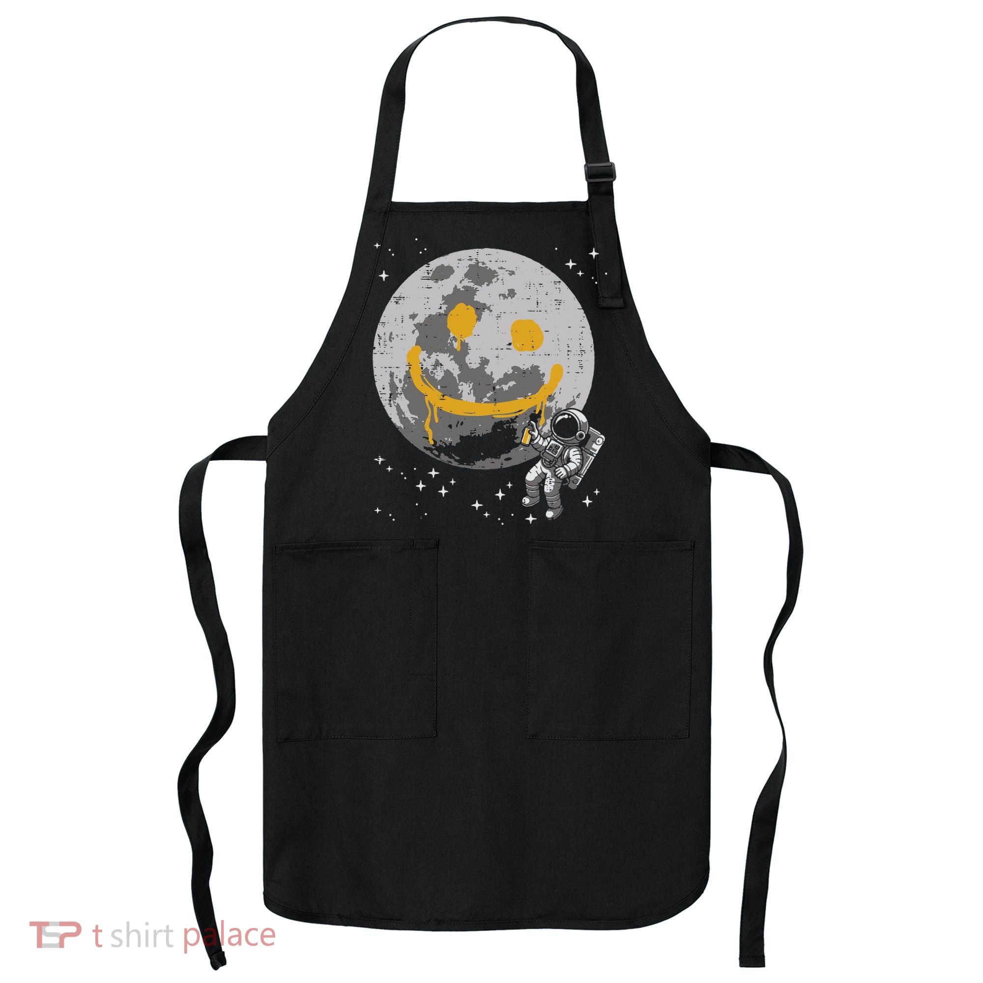 Astronaut Spray Paint Moon Smile Face Space Apron