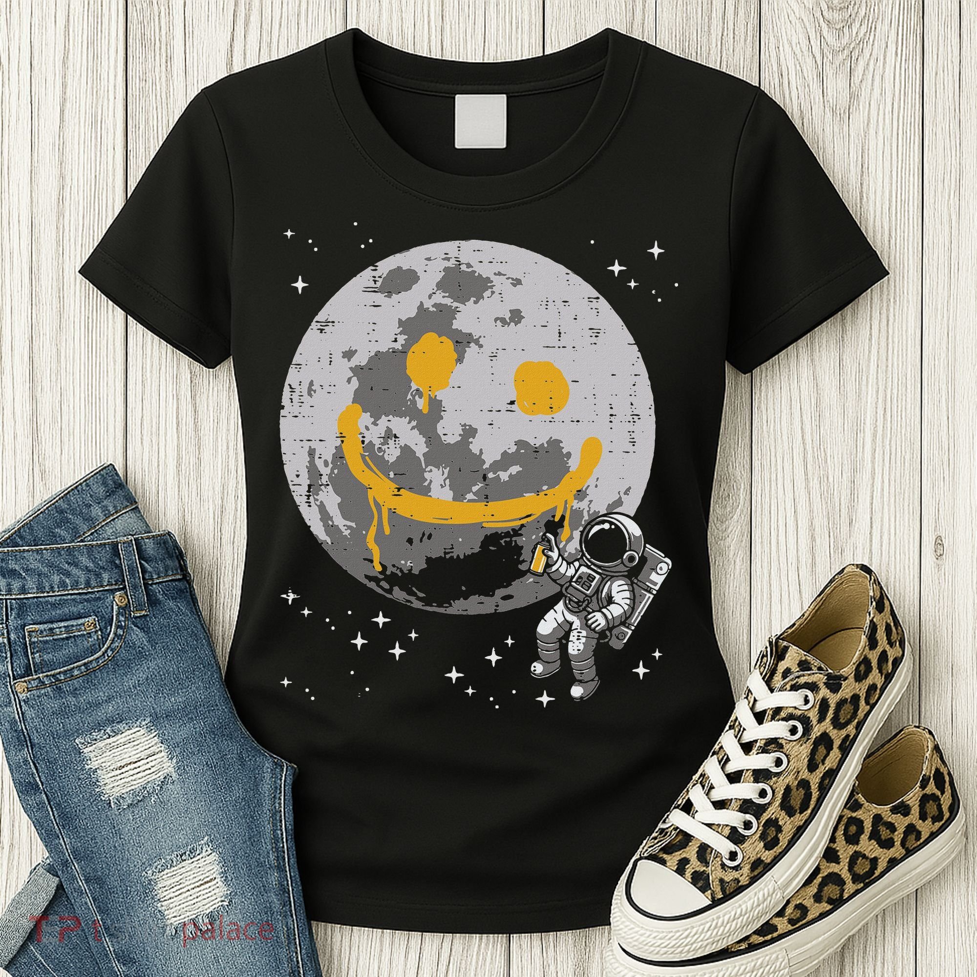 Astronaut Spray Paint Moon Smile Face Space Women's T-Shirt