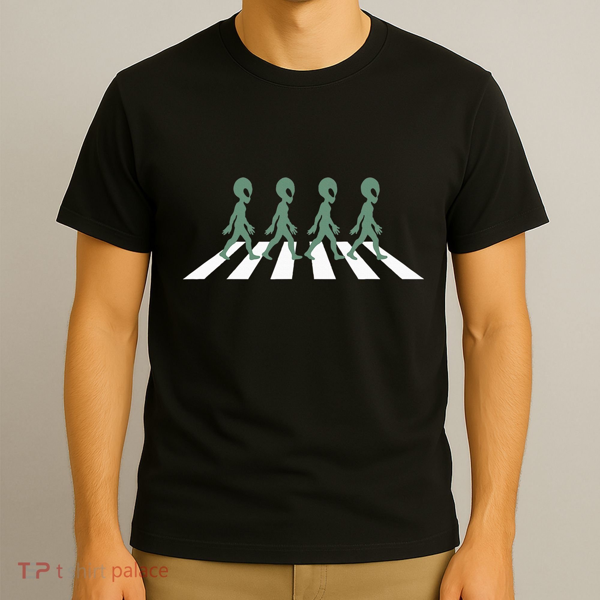 Alien Silhouette Road I Aliens Ufo Area 51 Roswell T-Shirt