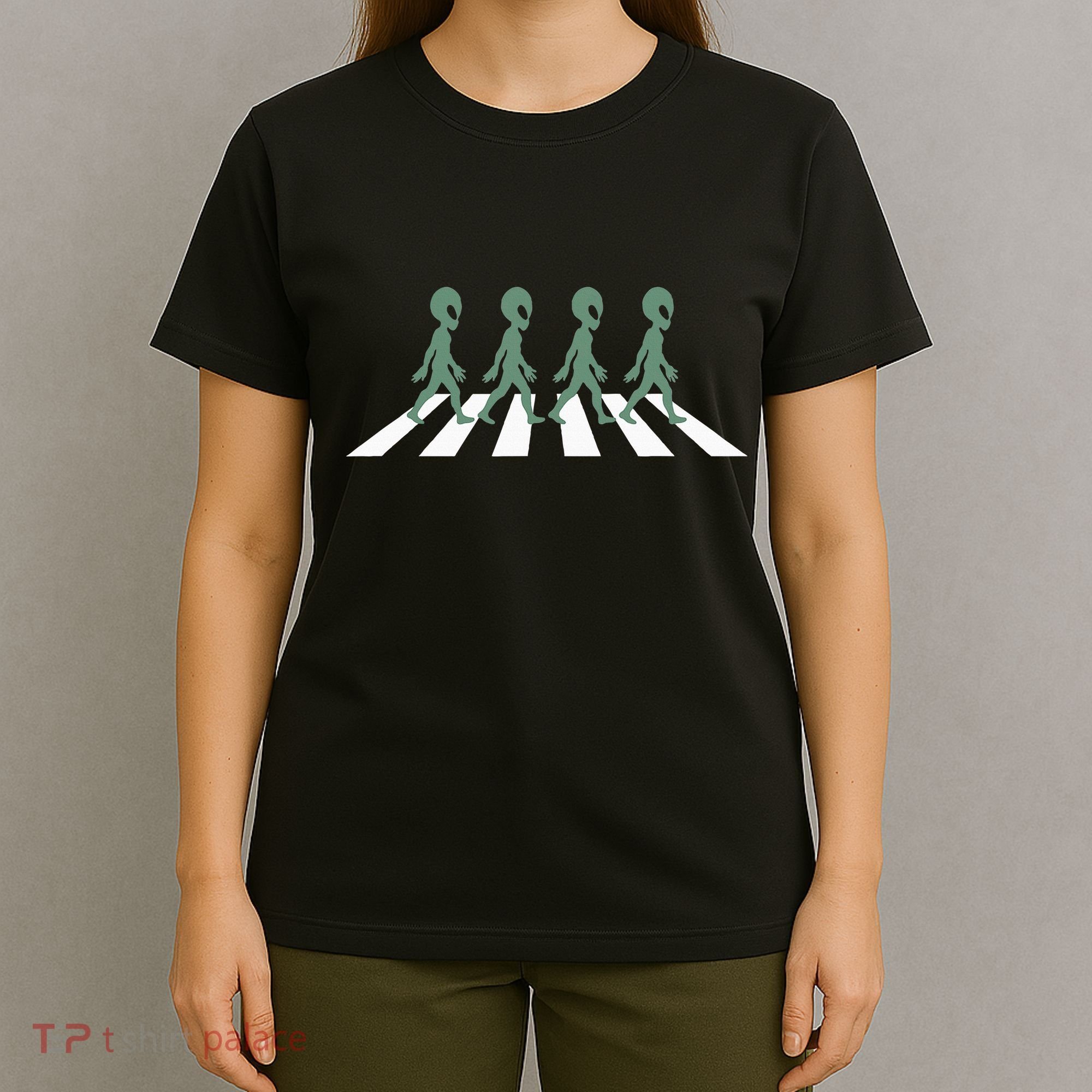 Alien Silhouette Road I Aliens Ufo Area 51 Roswell T-Shirt