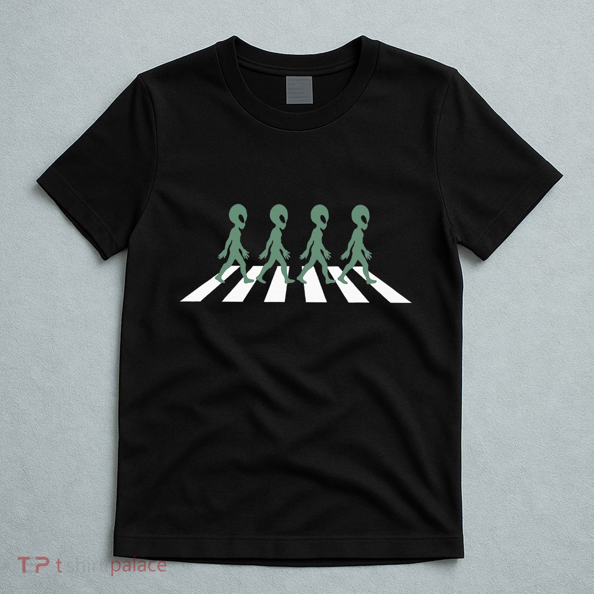 Alien Silhouette Road I Aliens Ufo Area 51 Roswell T-Shirt