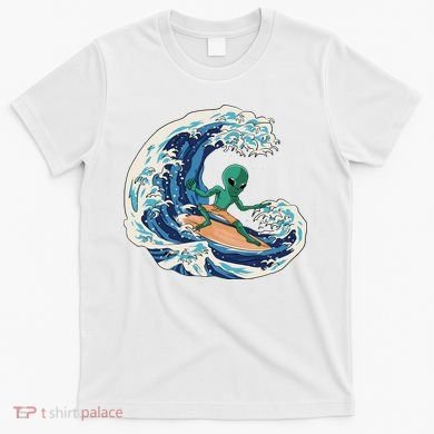 Alien Surfing Summer Surfer T-Shirt
