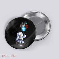 Astro Cat With Planet Balloons Button thumb 0