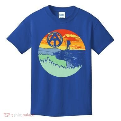 Appalachian Trail Hiker Gift Mcafee's Knob Retro Hiking Gift Kids T-Shirt